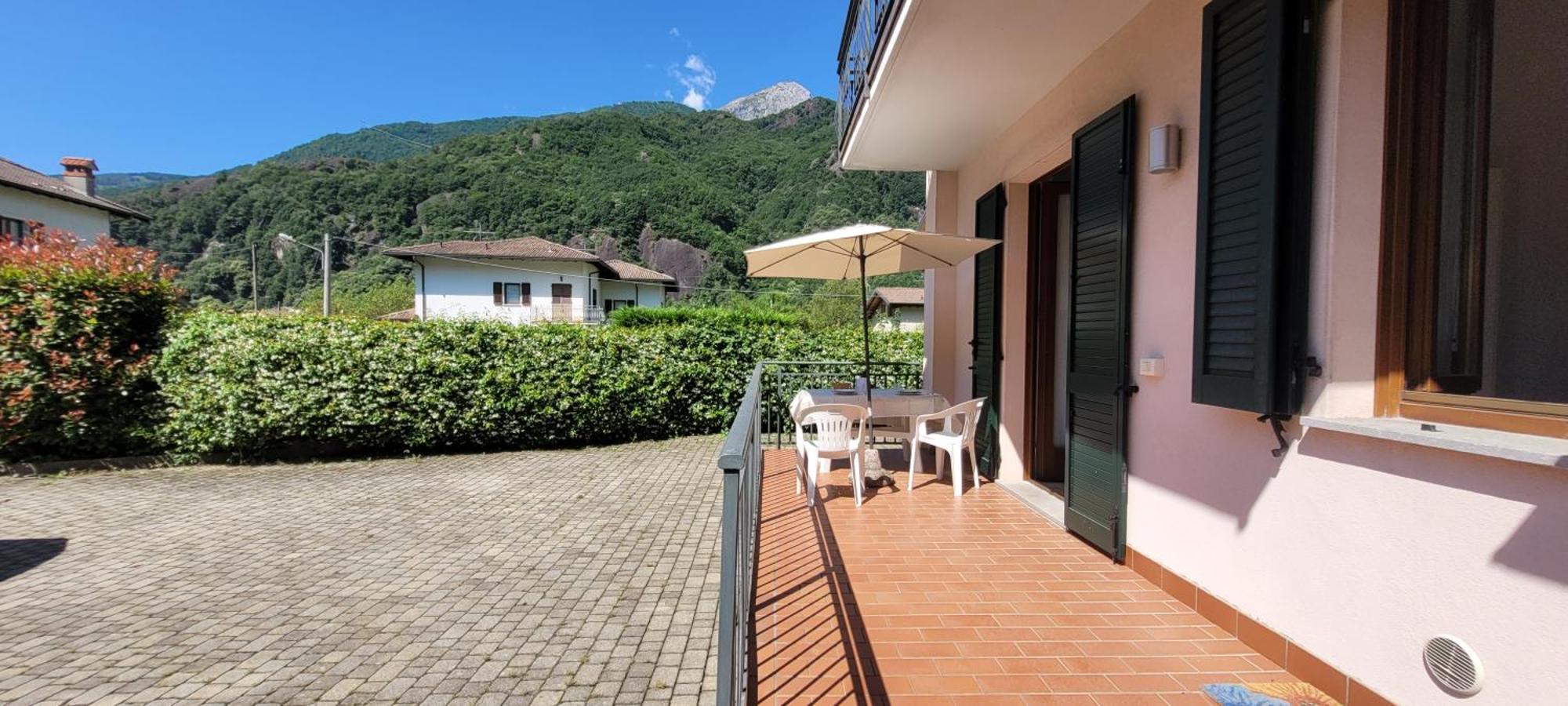 Terrazza Fucinetta Lejlighed Introbio Eksteriør billede